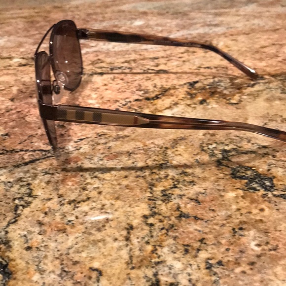 Burberry aviator - Picture 5 of 7